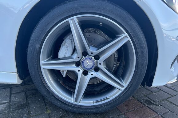 Mercedes-Benz C Class C220 D AMG LINE AUTO 17