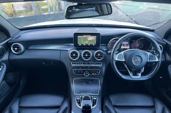 Mercedes-Benz C Class C220 D AMG LINE AUTO 39