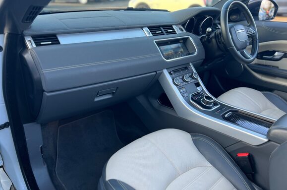 Land Rover Range Rover Evoque 2.0 TD4 HSE DYNAMIC CONVERTIBLE AUTO 37