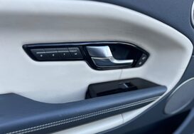 Land Rover Range Rover Evoque 2.0 TD4 HSE DYNAMIC CONVERTIBLE AUTO 44