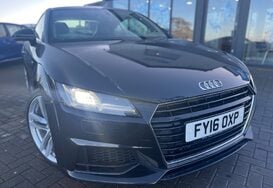 Audi TT 2.0 TDI ULTRA S LINE 6