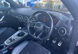 Audi TT 2.0 TDI ULTRA S LINE 22