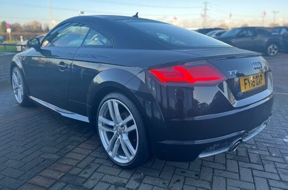 Audi TT 2.0 TDI ULTRA S LINE 12