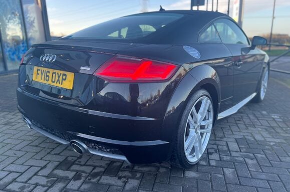 Audi TT 2.0 TDI ULTRA S LINE 10