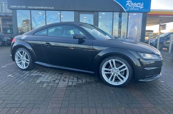Audi TT 2.0 TDI ULTRA S LINE 1