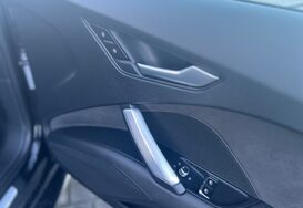Audi TT 2.0 TDI ULTRA S LINE 24