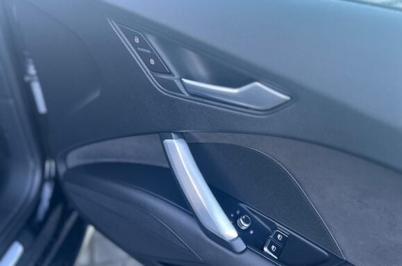 Audi TT 2.0 TDI ULTRA S LINE 24