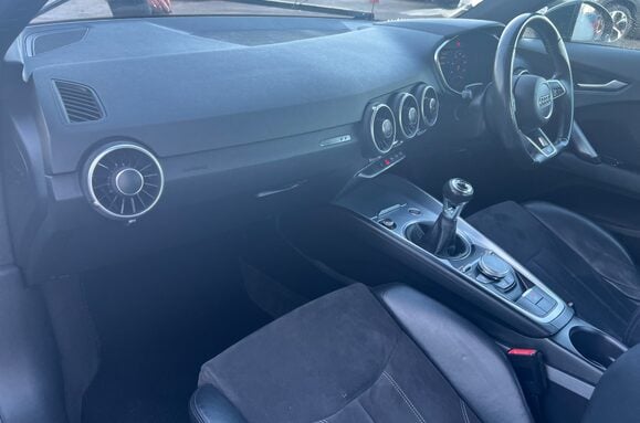 Audi TT 2.0 TDI ULTRA S LINE 35