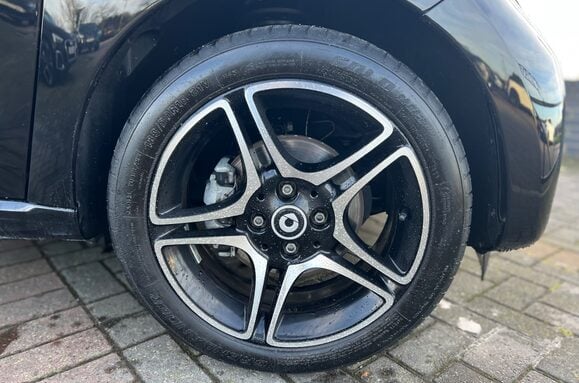 Smart Forfour PREMIUM 5 DOOR ELECTRIC AUTO 5 DOOR 18