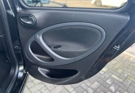 Smart Forfour PREMIUM 5 DOOR ELECTRIC AUTO 5 DOOR 33