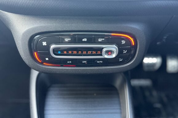 Smart Forfour PREMIUM 5 DOOR ELECTRIC AUTO 5 DOOR 44