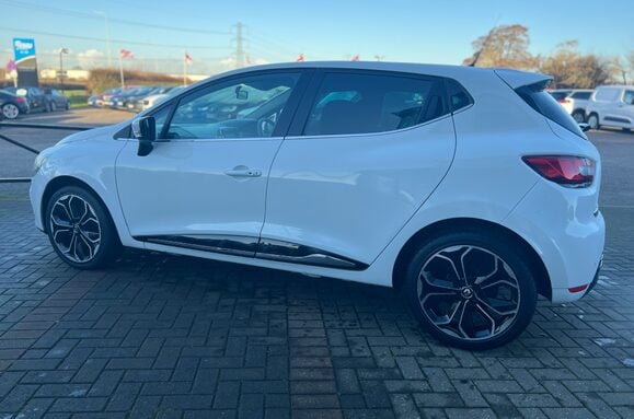 Renault Clio ICONIC 0.9 TCE 5 DOOR 15