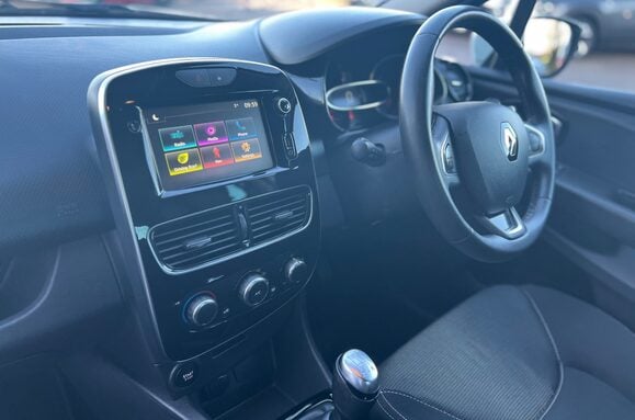 Renault Clio ICONIC 0.9 TCE 5 DOOR 33