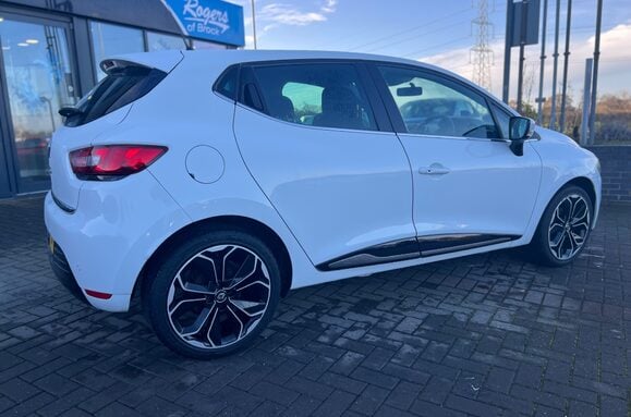 Renault Clio ICONIC 0.9 TCE 5 DOOR 7