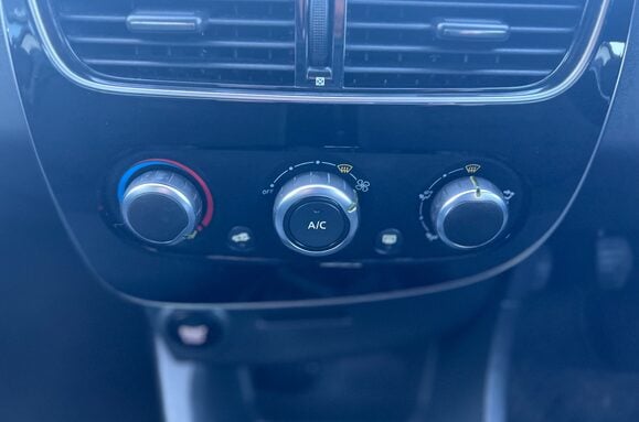 Renault Clio ICONIC 0.9 TCE 5 DOOR 41