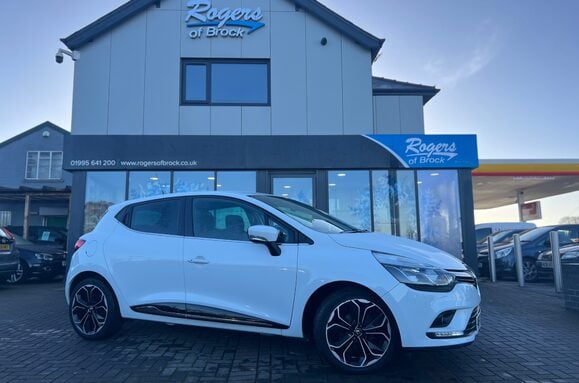 Renault Clio ICONIC 0.9 TCE 5 DOOR 2