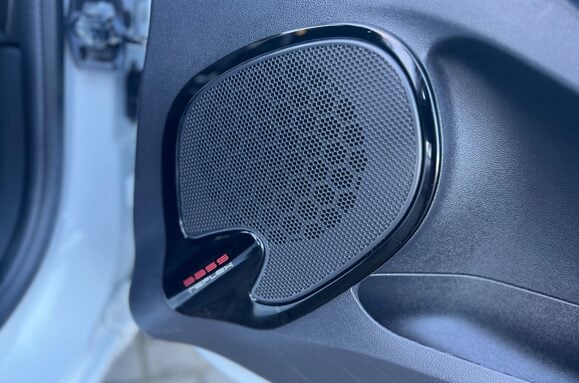 Renault Clio ICONIC 0.9 TCE 5 DOOR 27