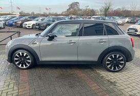 Mini Hatch COOPER EXCLUSIVE 5 DOOR AUTOMATIC 12