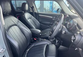 Mini Hatch COOPER EXCLUSIVE 5 DOOR AUTOMATIC 19