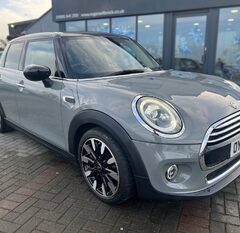Mini Hatch COOPER EXCLUSIVE 5 DOOR AUTOMATIC 4
