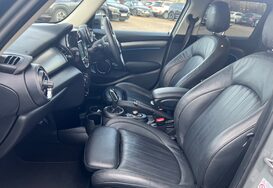 Mini Hatch COOPER EXCLUSIVE 5 DOOR AUTOMATIC 30