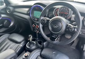 Mini Hatch COOPER EXCLUSIVE 5 DOOR AUTOMATIC 20