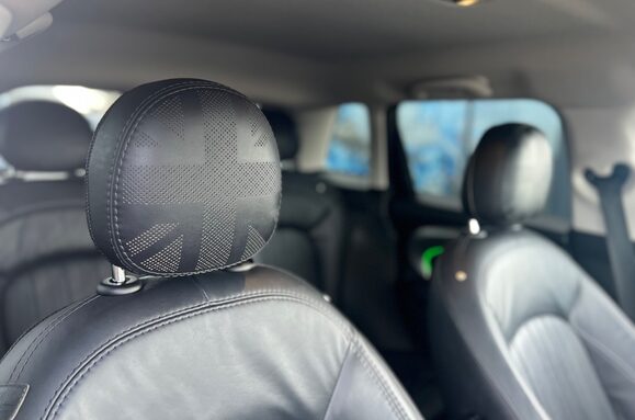 Mini Hatch COOPER EXCLUSIVE 5 DOOR AUTOMATIC 17