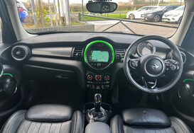 Mini Hatch COOPER EXCLUSIVE 5 DOOR AUTOMATIC 37