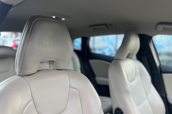 Volvo V40 2.0 T3 INSCRIPTION 17