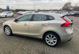 Volvo V40 2.0 T3 INSCRIPTION 11