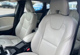 Volvo V40 2.0 T3 INSCRIPTION 28