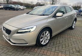 Volvo V40 2.0 T3 INSCRIPTION 13