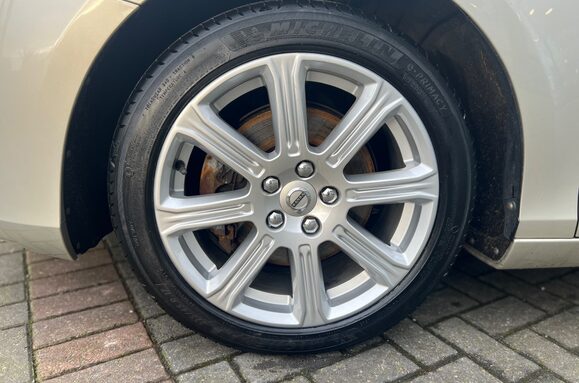 Volvo V40 2.0 T3 INSCRIPTION 15