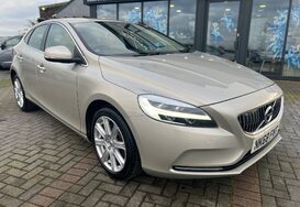 Volvo V40 2.0 T3 INSCRIPTION 5