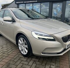 Volvo V40 2.0 T3 INSCRIPTION 4