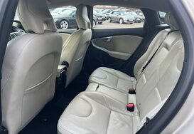 Volvo V40 2.0 T3 INSCRIPTION 34