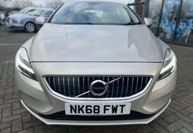 Volvo V40 2.0 T3 INSCRIPTION 4