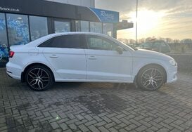 Audi A3 1.6 TDI SPORT AUTOMATIC 6