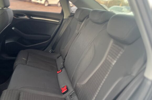 Audi A3 1.6 TDI SPORT AUTOMATIC 23