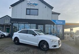 Audi A3 1.6 TDI SPORT AUTOMATIC 2