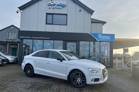 Audi A3 1.6 TDI SPORT AUTOMATIC 2