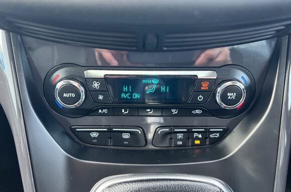 Ford Kuga TITANIUM X 2.0 TDCI 4X4 40