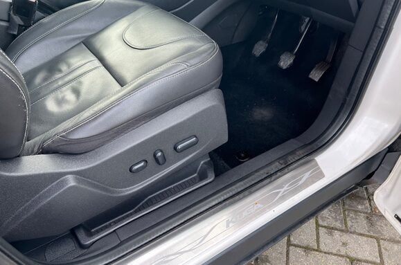 Ford Kuga TITANIUM X 2.0 TDCI 4X4 21