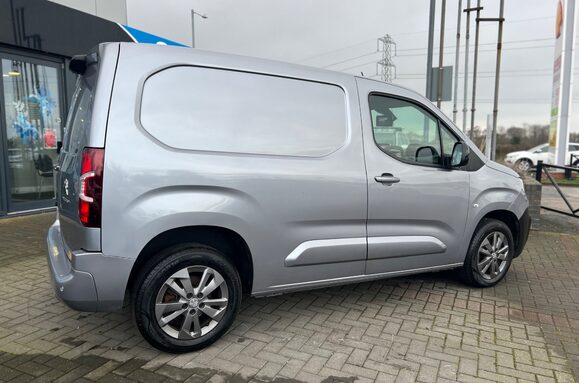 Peugeot Partner BLUEHDI ASPHALT PREMIUM L1 7