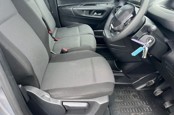 Peugeot Partner BLUEHDI ASPHALT PREMIUM L1 21