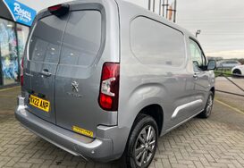 Peugeot Partner BLUEHDI ASPHALT PREMIUM L1 12