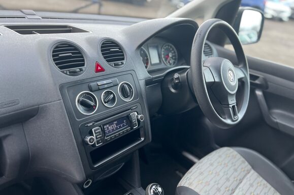 Volkswagen Caddy C20 TDI STARTLINE BLUEMOTION TECHNOLOGY CAMPER 38