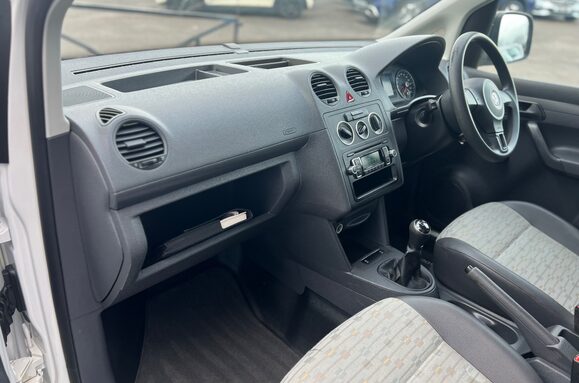 Volkswagen Caddy C20 TDI STARTLINE BLUEMOTION TECHNOLOGY CAMPER 39