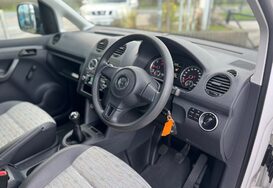 Volkswagen Caddy C20 TDI STARTLINE BLUEMOTION TECHNOLOGY CAMPER 32