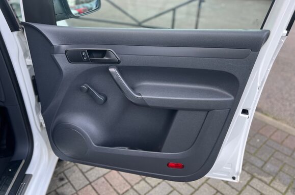 Volkswagen Caddy C20 TDI STARTLINE BLUEMOTION TECHNOLOGY CAMPER 34